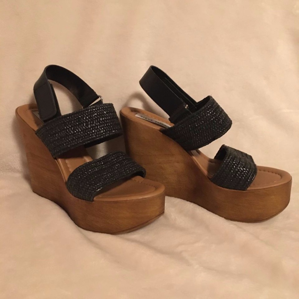 Steve Maddon Black Wedge Platform Sandals